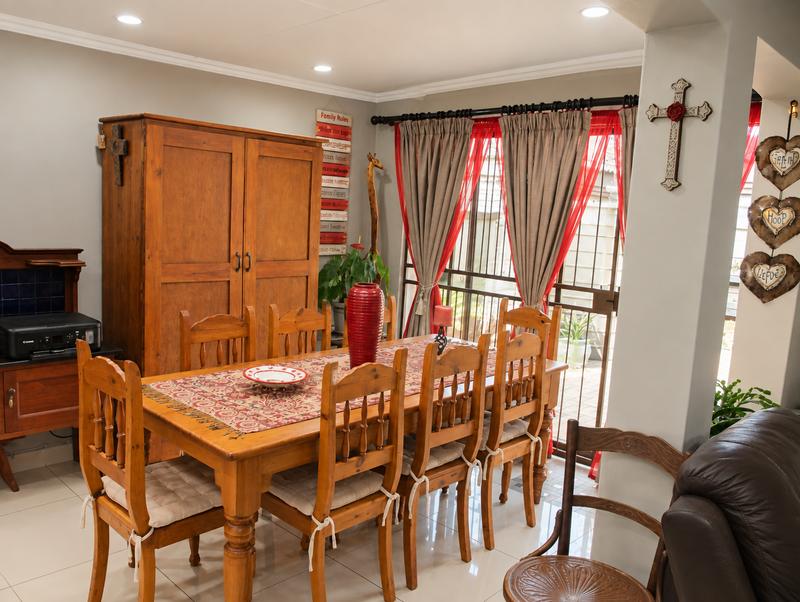 2 Bedroom Property for Sale in Heuwelsig Free State